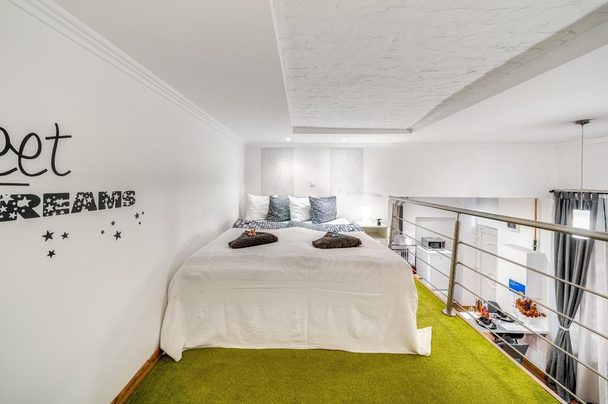 Appartamento Sweet Dreams At Oktogon Downtown Budapest Esterno foto